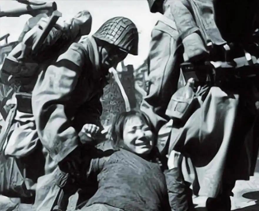 抗战时被杀的中国平民绝大多数没拿过枪、没参加任何组织，到死都不明白自己为什么被杀
