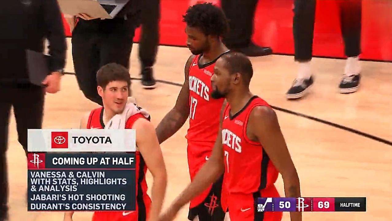 半场火箭69:50爵士。
火箭先赢球是当下最务实的，别多想。💪