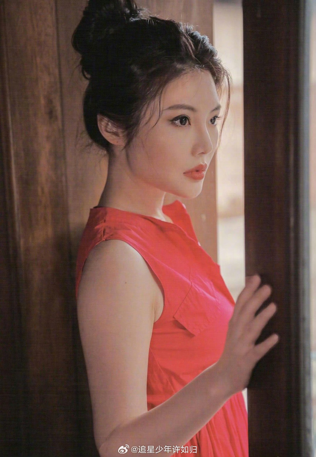 徐冬冬 谁是你嫂子 网友在线催婚直接翻车！面对"嫂子啥时候请吃喜糖"的灵魂拷问，