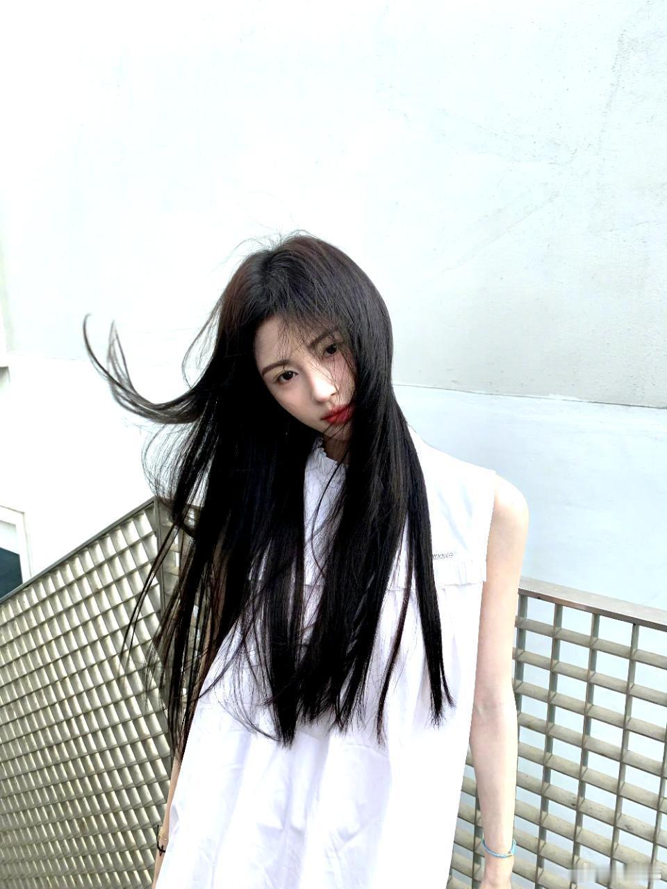 jjy鞠婧祎露芜衣jjy鞠婧祎姜黎非我们是彼此的底气