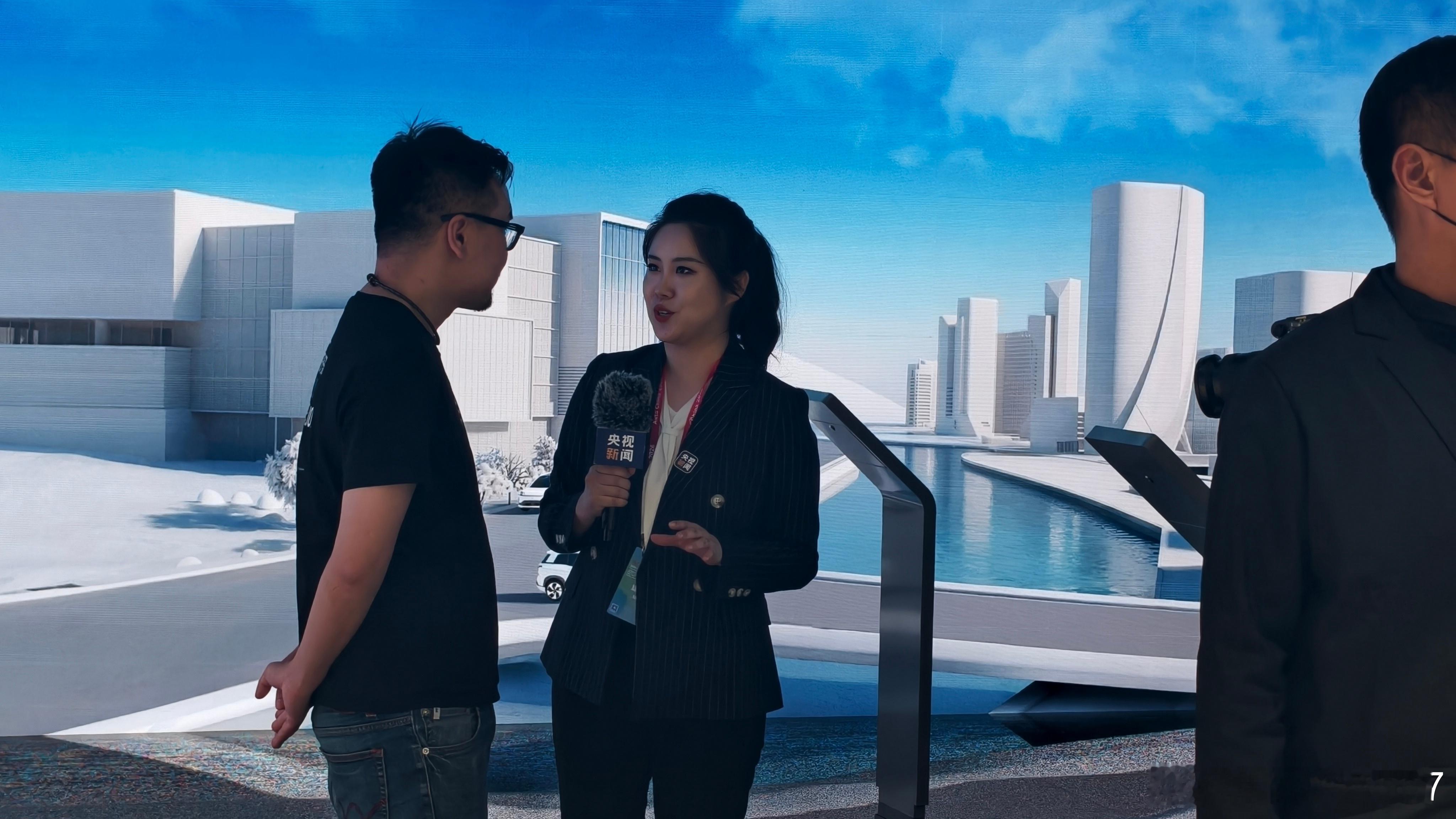 作为Momenta用户，在这车北京车展上看到了同款的LS6的Robotaxi还是