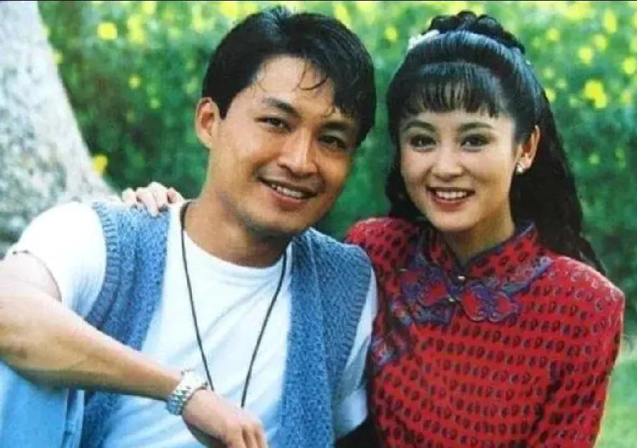 大家眼里的“第一美女”和这位帅哥合作过好几部剧呢！那时，陈红的美正值巅峰 。在戏