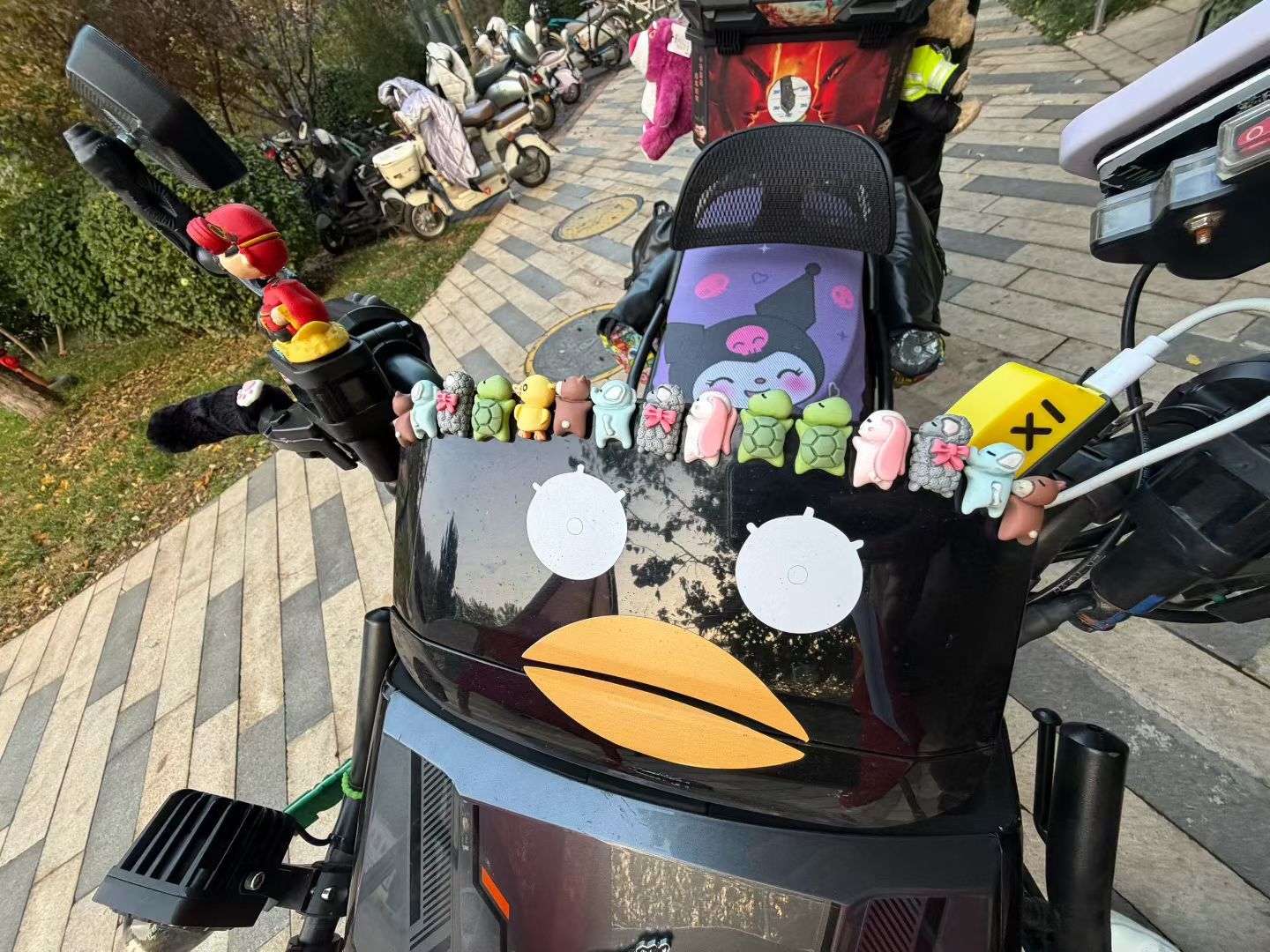 今天偶遇跑腿小哥的车好可爱呀，我们都要好好爱生活，加油！ ​​​