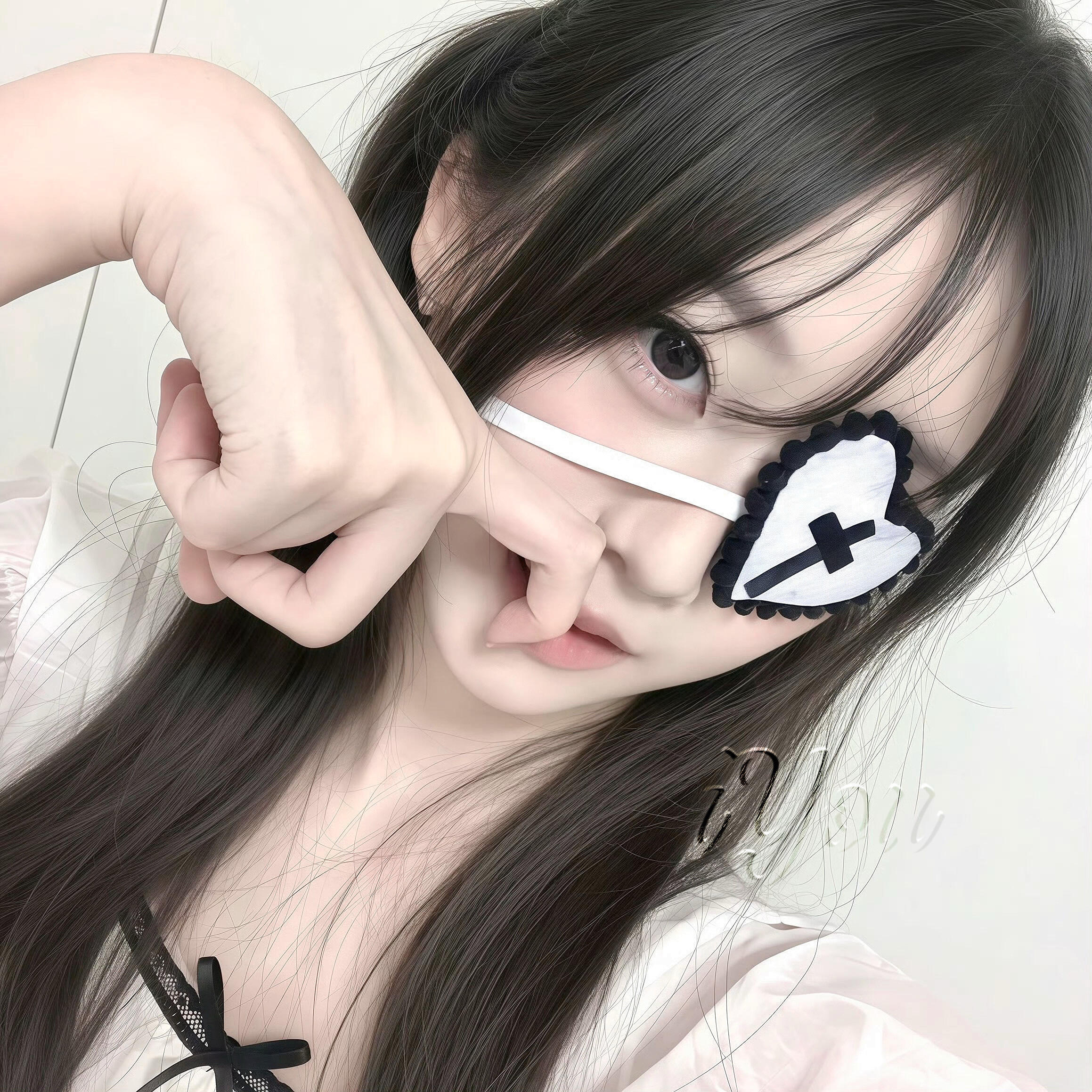 𝐖𝐞𝐂𝐡𝐚𝐭｜女生头像｜氛围感女头丨优质女头丨审美积累｜古早｜可爱 