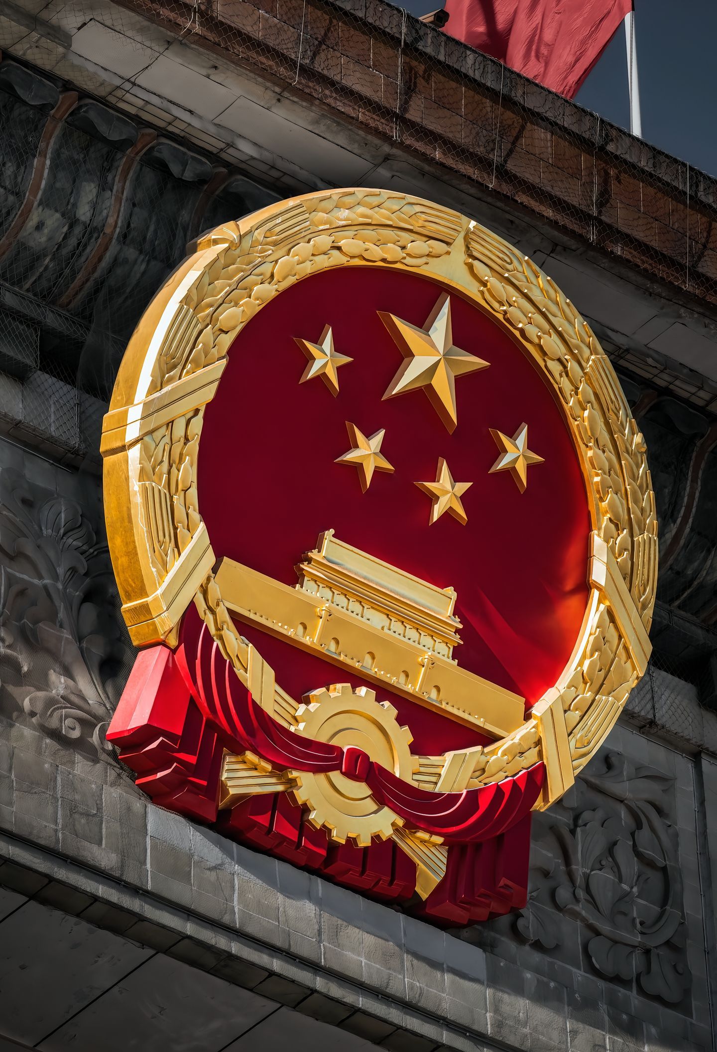 只有当你夜晚站在天安门脚下，方能体会黑夜中一抹红色的震撼庄重。 红星照耀中国