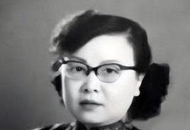 毛主席晚年时，常常向秘书询问：“秦曼云抓到了吗？” 秘书总是无奈摇头。

197