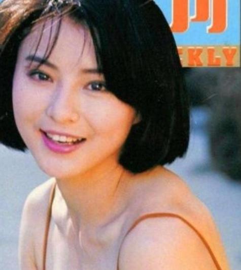 2007年，香港“最美打女”李赛凤被丈夫堵在卧室门外，她面色潮红地扯了个谎，结果