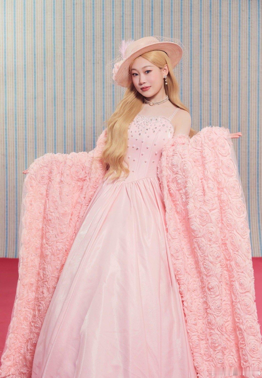 沈佳润今年跨年可忙坏了 从江苏卫视的《美美Sunday》到B站的个人舞台，沈佳润