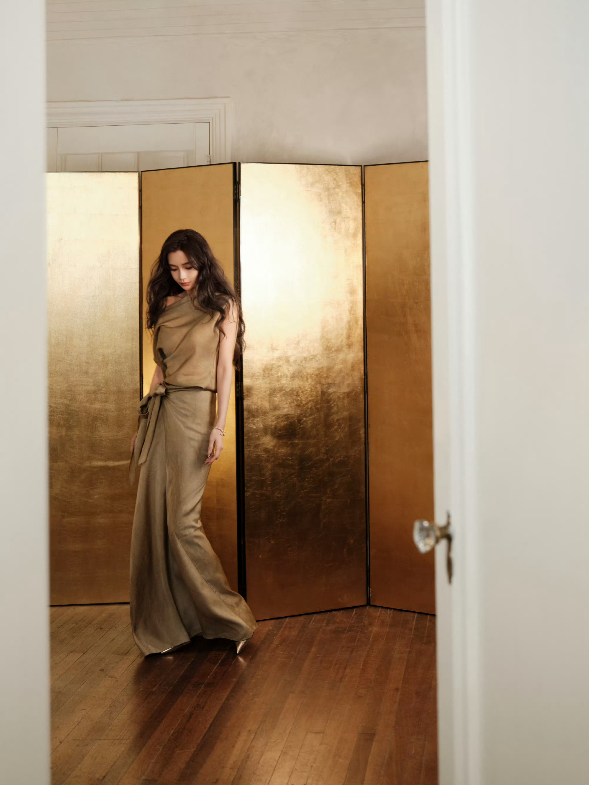 Angelababy上城士活动官方图终于来了！！！演绎Cortana 26ss 