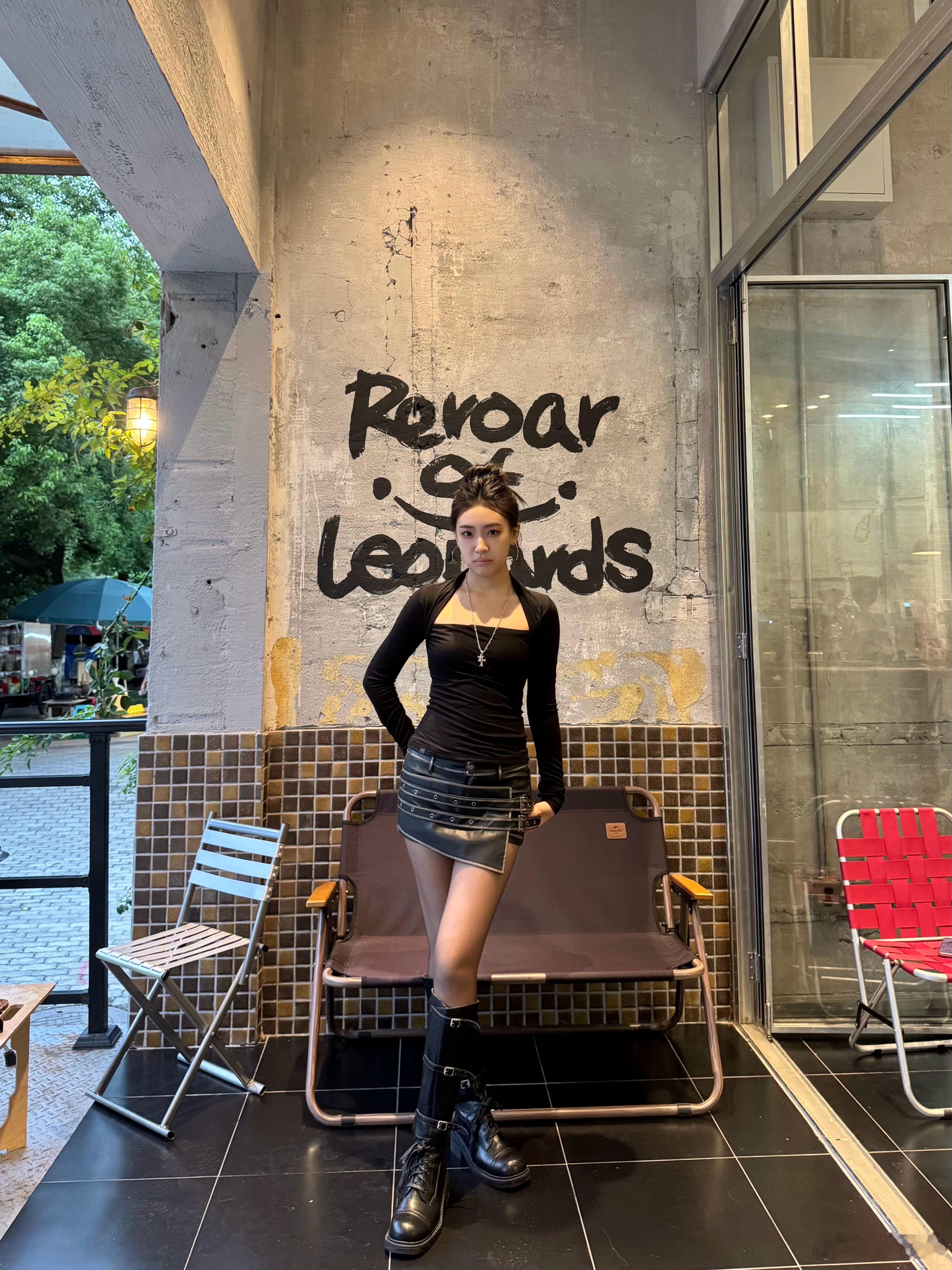 𝑩𝒍𝒂𝒄𝒌 𝒕𝒓𝒂𝒑♠️  ​​​