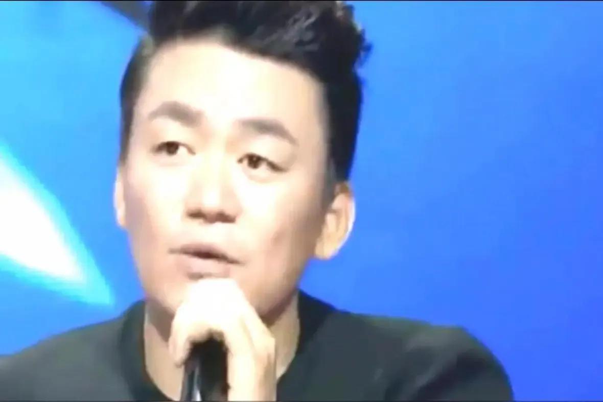 在一次节目录制中，张大大与王宝强发生了激烈争执。张大大因不满节目安排，情绪失控，