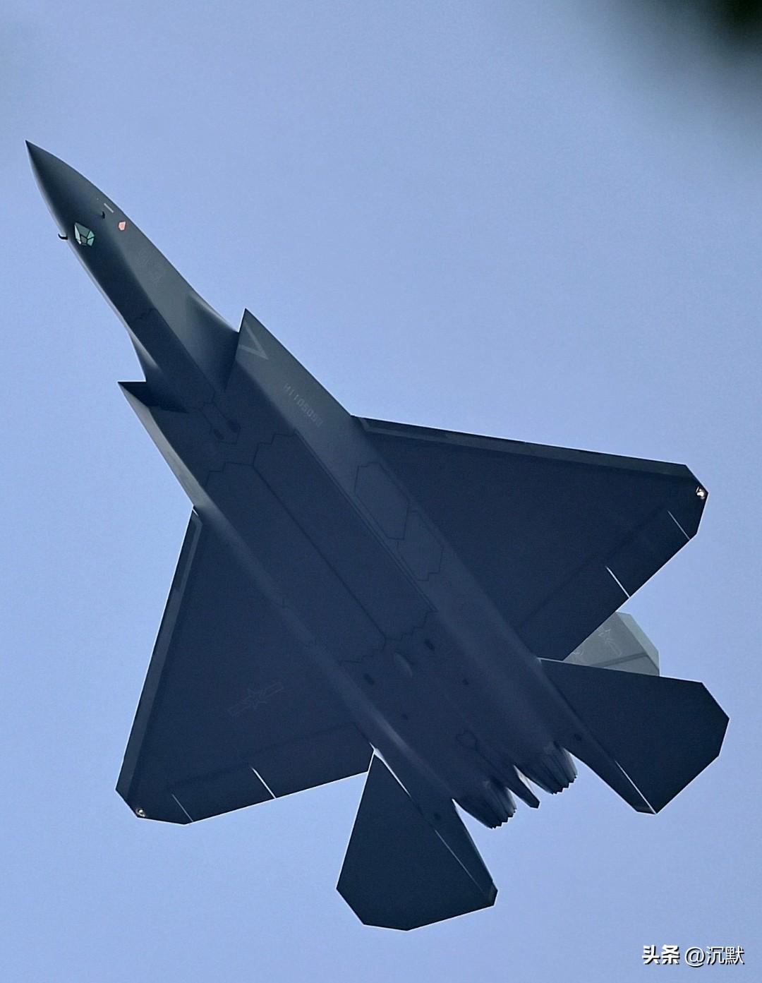 【今日好图分享——歼35舰载战斗机！】
