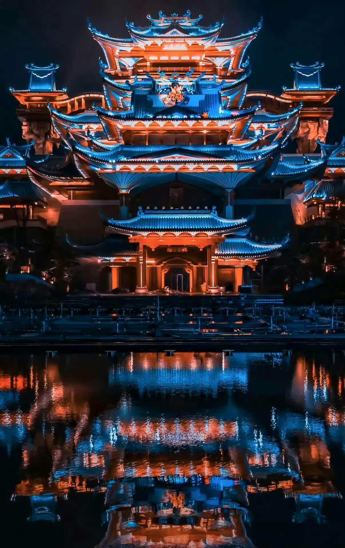 山东烟台崆峒胜境揭开面纱，吸引了大批游客尝鲜，反馈也是有褒有贬。这很正常，毕竟每