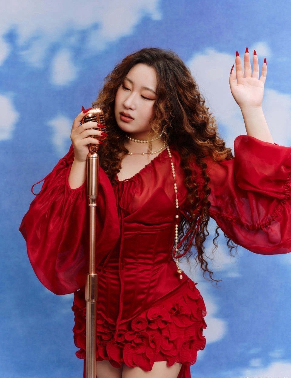 锤娜丽莎羊毛卷卷卷分明 被锤娜丽莎的羊毛卷惊艳到了！每一缕都蓬松有型，卷度分明不