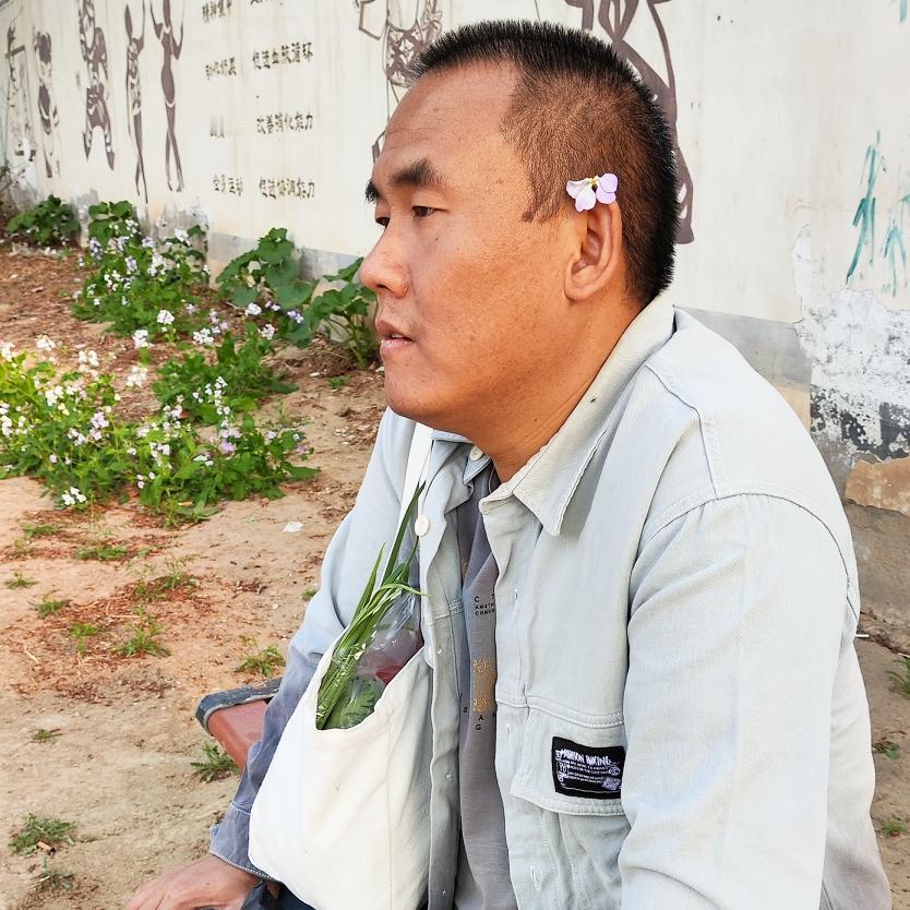 差点忘了，这个男人是我女儿的亲爸爸……

因为办居住证的事，我跟老公折腾的都身心