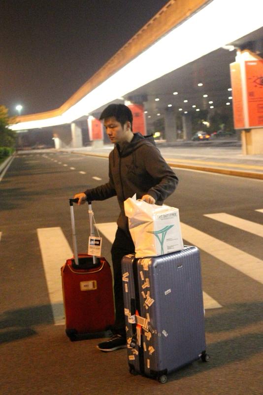 原来捐款修路的“广州樊先生”真就是樊振东！要不是老乡吐槽迷路，都不知道他默默做了