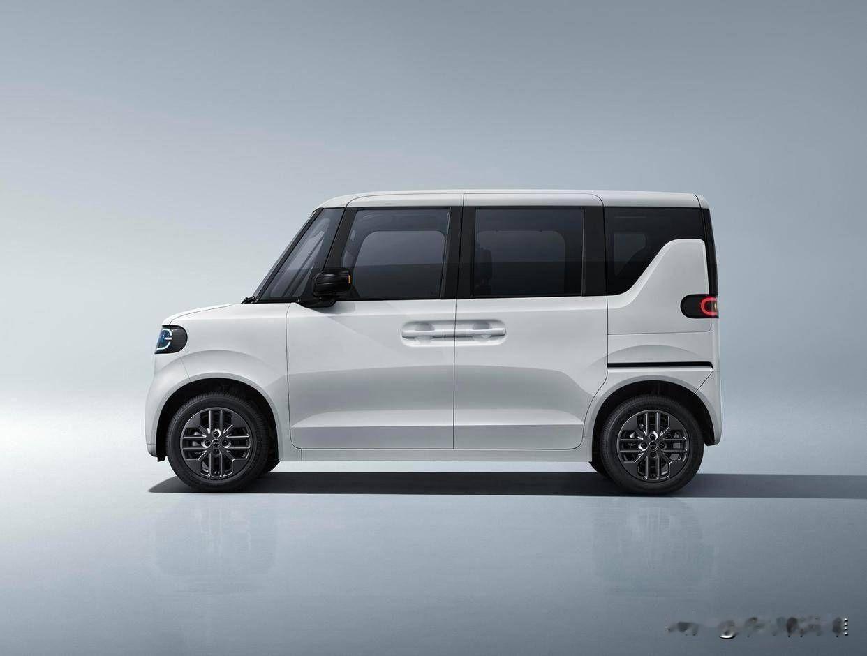 比亚迪推出一款面向日本市场打造的纯电K-Car，命名RACCO，中文寓意海獭。