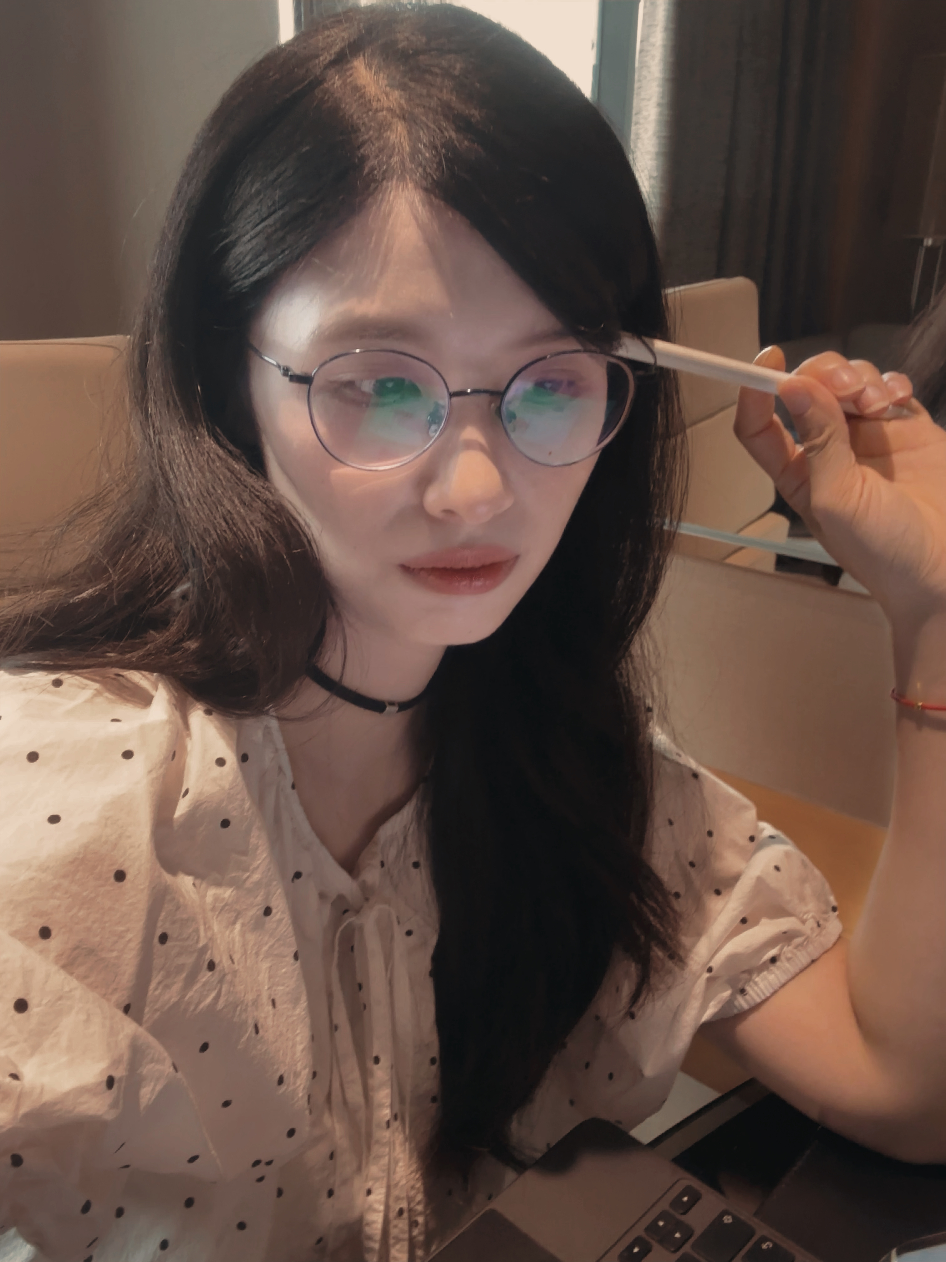 天气太差了，感觉自己就要发霉了～果然，柠檬+气泡水是最佳搭配～你们的鬼冢虎是这样