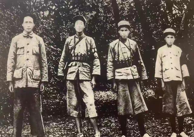 贵人扶强不扶弱，财神渡勤不渡怨。这不是冷漠，是规律。毛泽东的一生，就是对这条规律