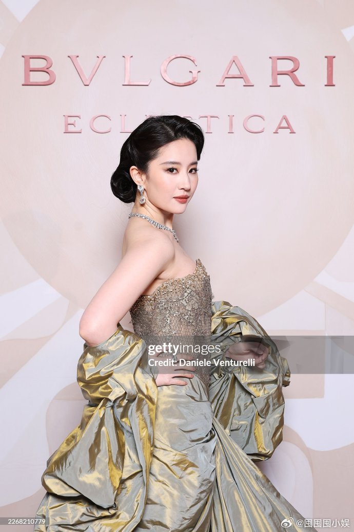 38岁刘亦菲活动状态刘亦菲G社生图释出 刘亦菲G社生图释出，她状态好到让人羡慕，