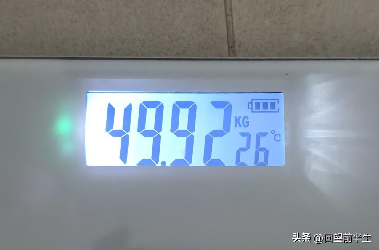 70后小姐姐[捂脸]
身高170，体重90多斤，20岁的时候就这样。
到现如今5