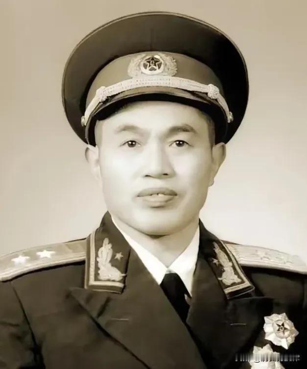 下乡撞见百姓拿破被遮身，地委书记谎称习俗，皮定均一问戳破所有遮羞借口
 
196