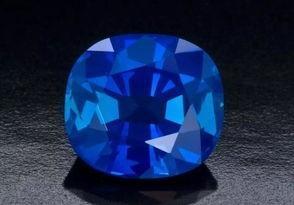 1978年6月，山东昌乐一农妇在家中喂鸡，此时，丈夫突然推门而入，农夫正要开口，