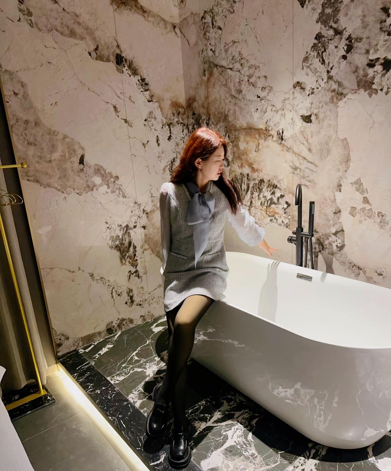 一位浴足店的店长说：我自己的店只提供传统的～，对于柔式方面不太懂行。
但没关系，