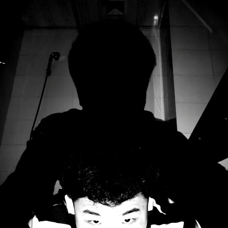 瞧见有人求“好事不出门”的下联，我瞬间觉得“坏事可出名”这一对简直妙趣横生，那巧