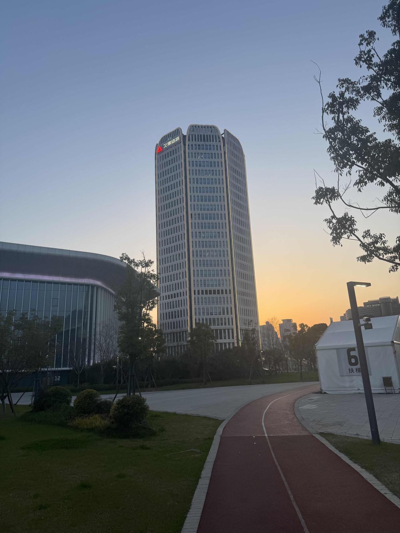 是拿冠军的时候