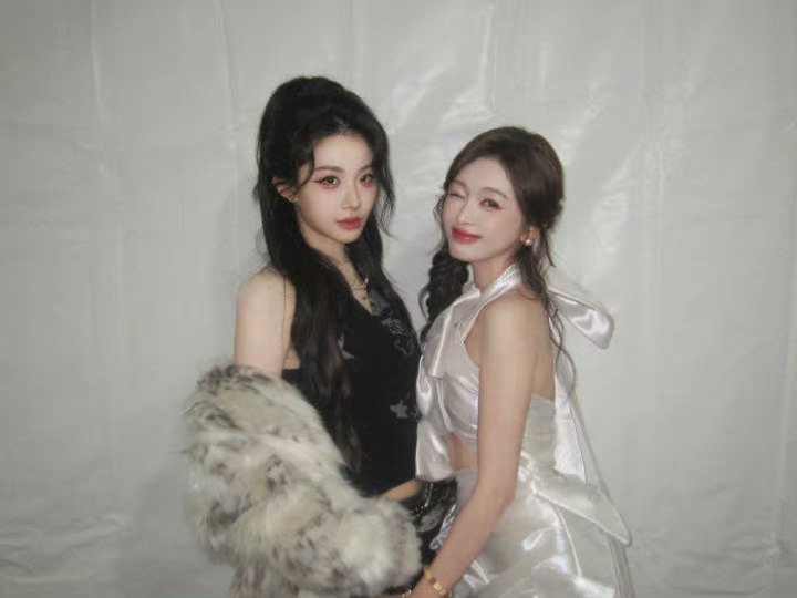 喻言吴宣仪新合照💫 