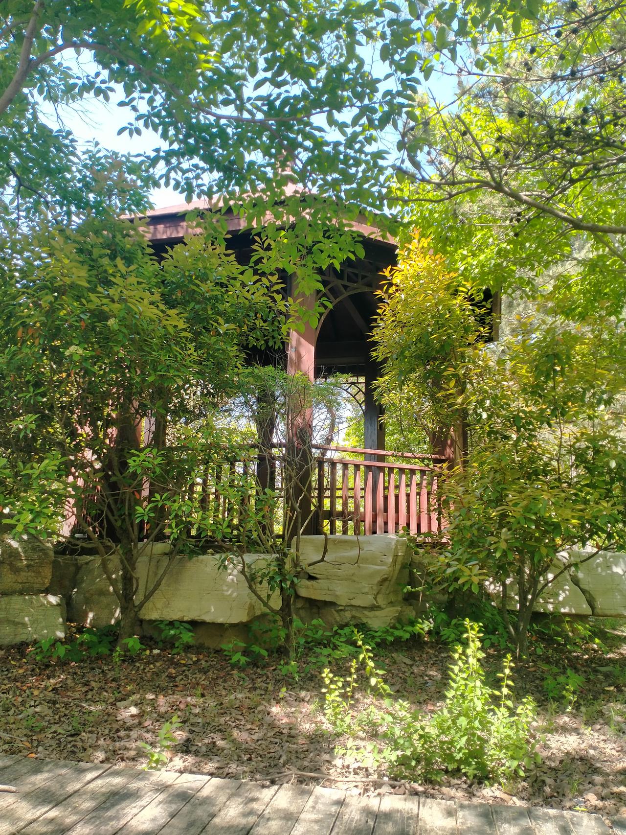 这地方清静隐蔽，风景一流，来一趟有做神仙的感觉。