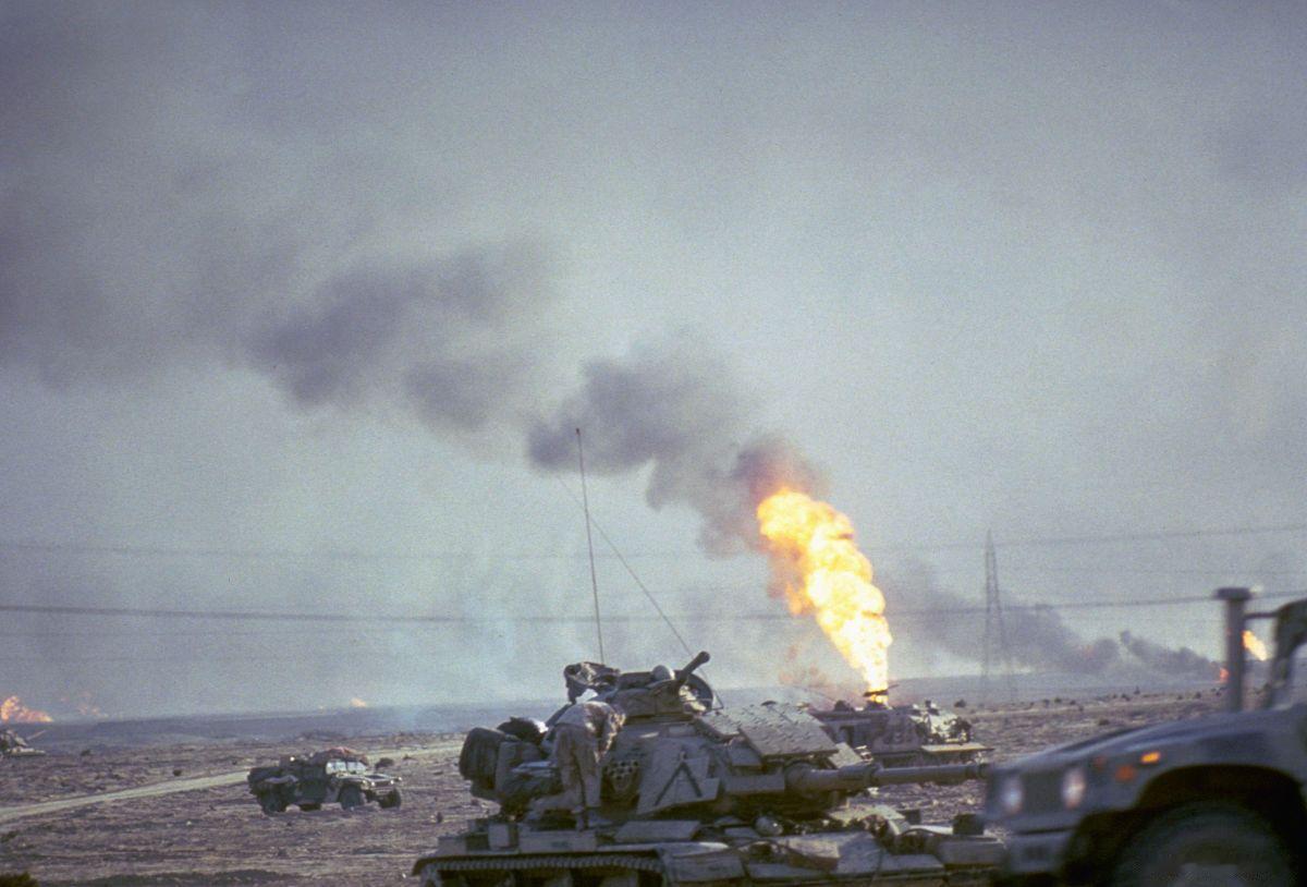 普京把棋盘往前一推，说这局棋必须下完，所有目标一个不能少。他说这叫消除根源，保卫