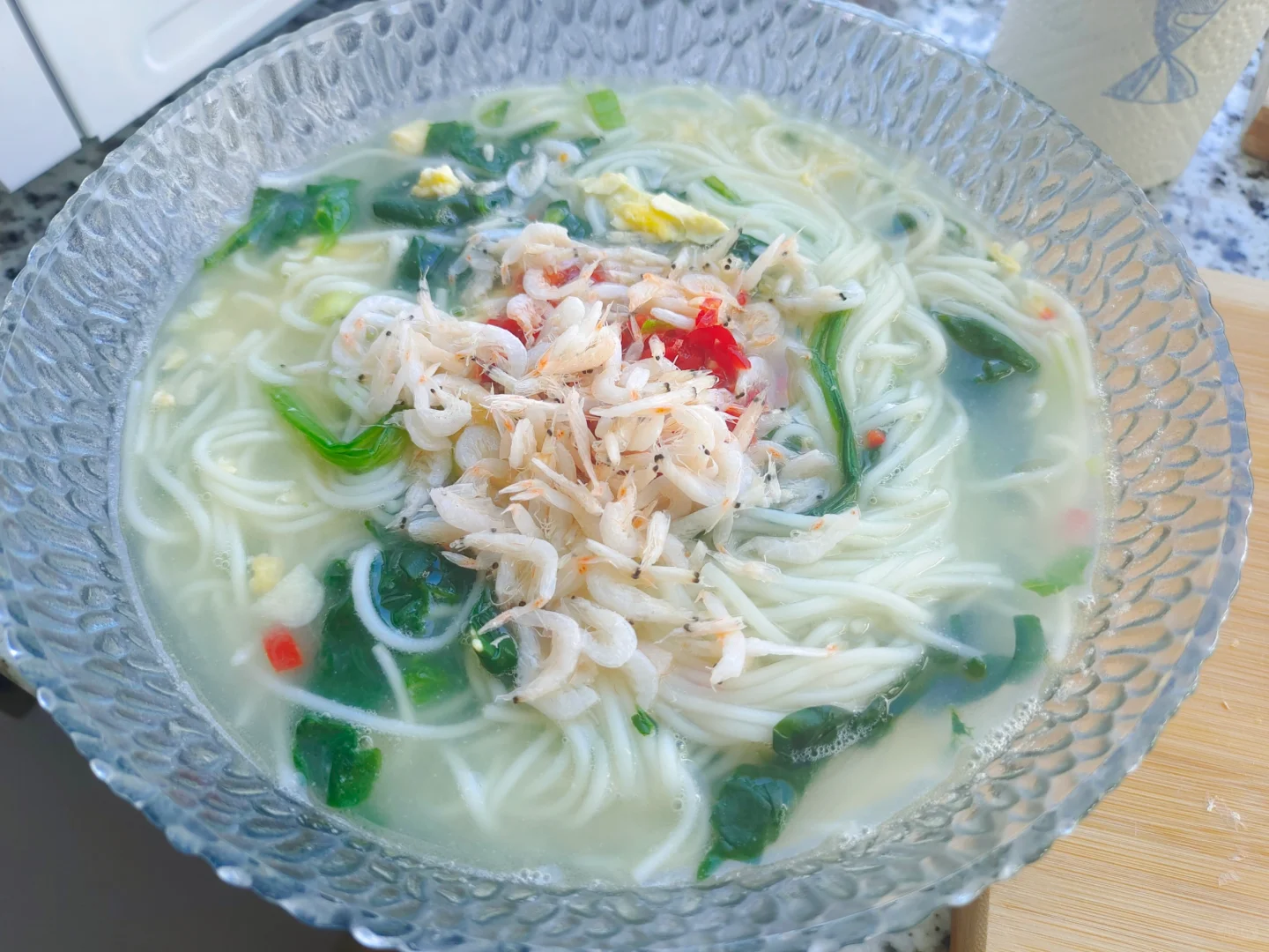 菠菜鸡蛋清汤面