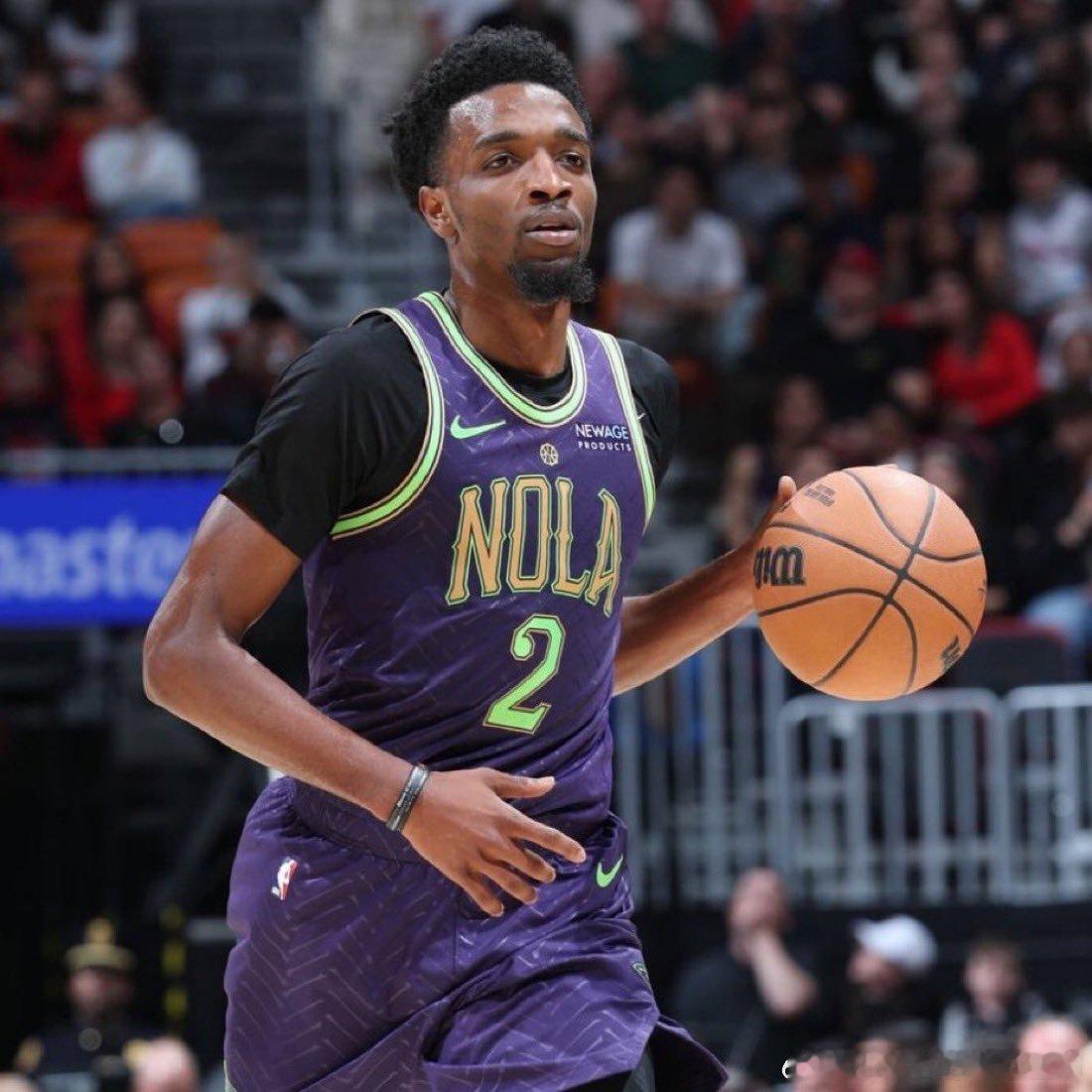 NBA  据BrettSiegel报道，湖人队已经与鹈鹕队就赫伯·琼斯的加盟事宜