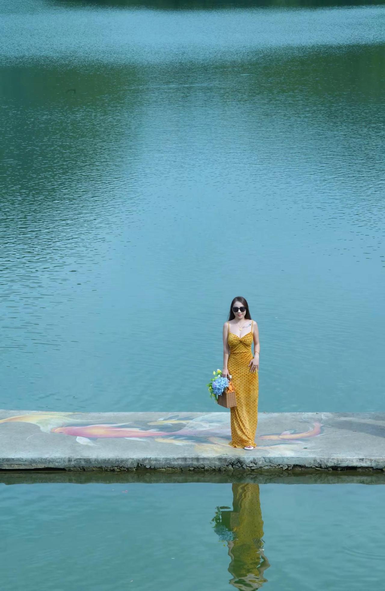 📍 Liu Zhou 柳州龙潭公园风雨桥 山水不在画里 在我眼里享受大自然 湖