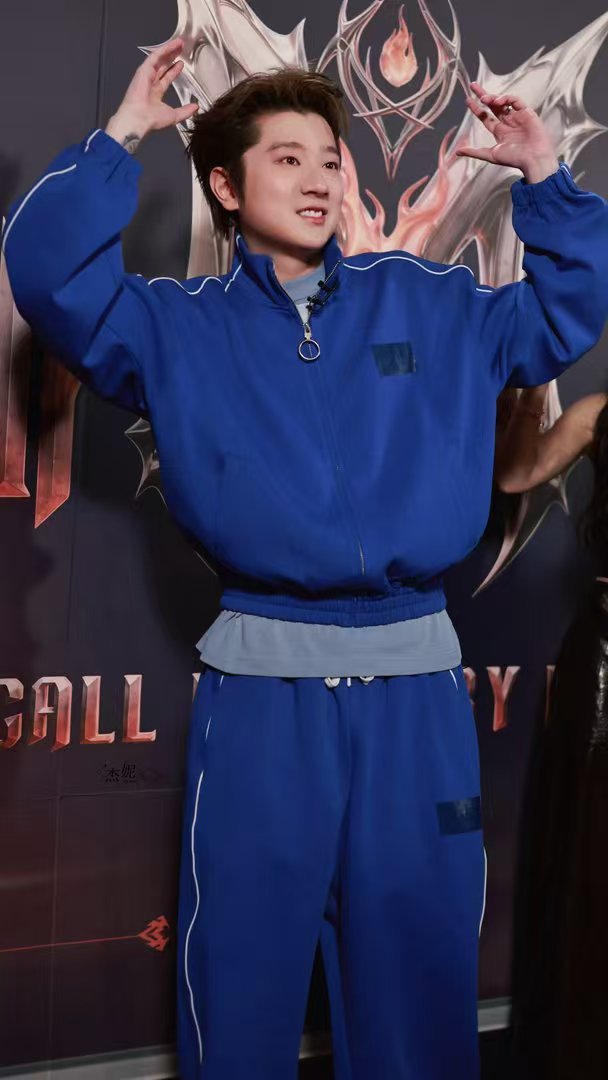 全网质疑王以太体脂率粉丝贴脸质疑王以太体脂率全网都在扒王以太体脂率，粉丝线下直接