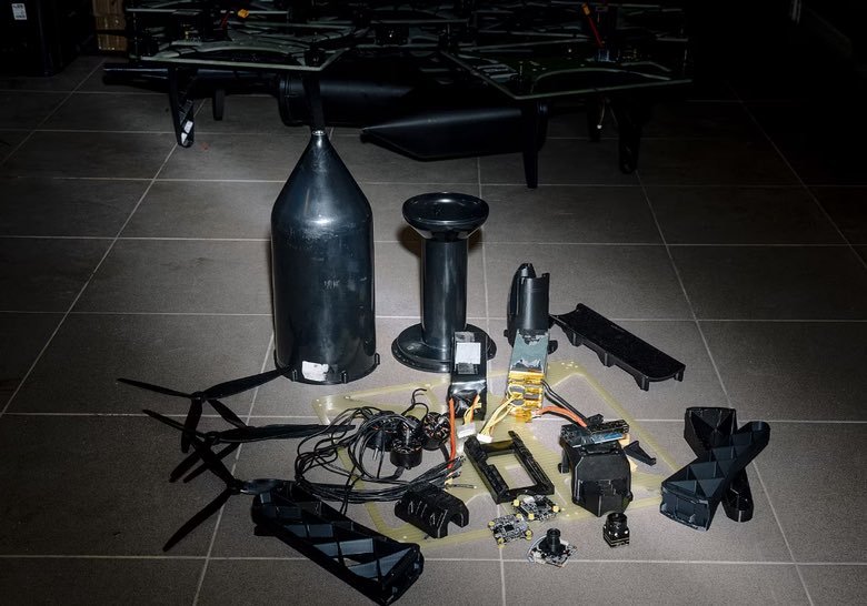 乌克兰UA  💪🏻捷克共和国将向乌克兰转让基于截获的俄罗斯无人机研发的光纤F