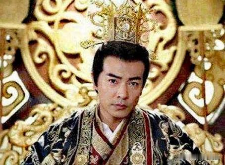 隆德三年（923年）四月，李存勖在魏州称帝，建立后唐，立志一举灭梁。朱友贞在危急