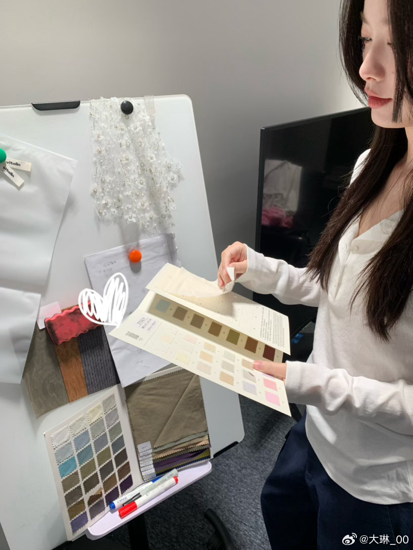 Hi！姐妹们！经过几个月的打磨vitalin2.0 要来咯～最近基本泡在布行和工