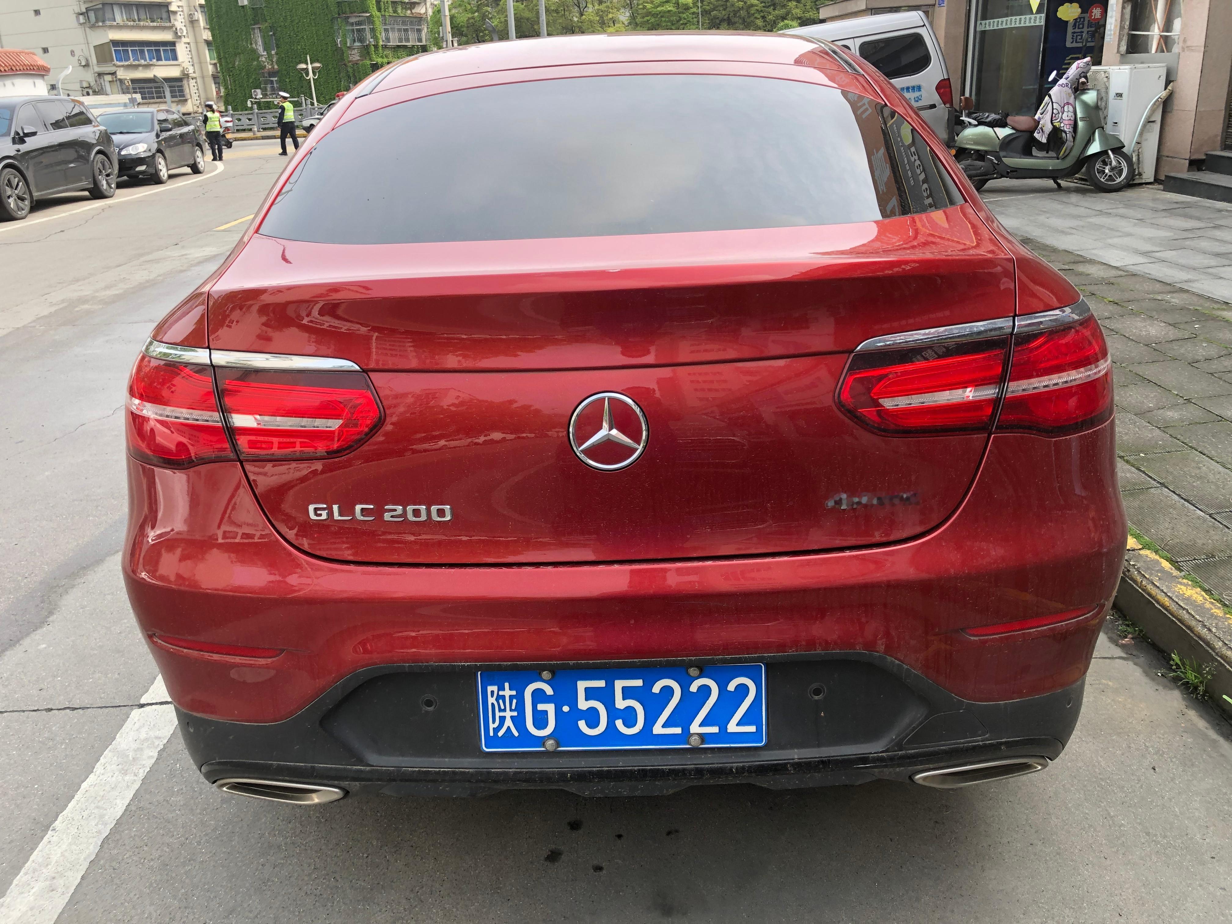 全球车牌 陕G55222奔驰GLC200 安康·满意建材市场