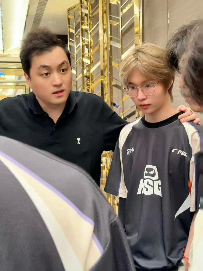 KSG世界赛荣都12淘汰世界赛荣都对局KSG触底反弹，十二次淘汰惊艳全场，队员状