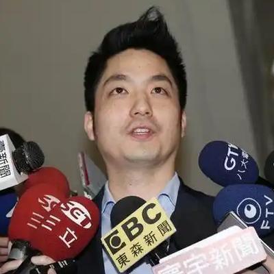 台北市市长、蒋介石的曾孙蒋万安直接把话撂下了！他当着媒体的面斩钉截铁地表示，自己