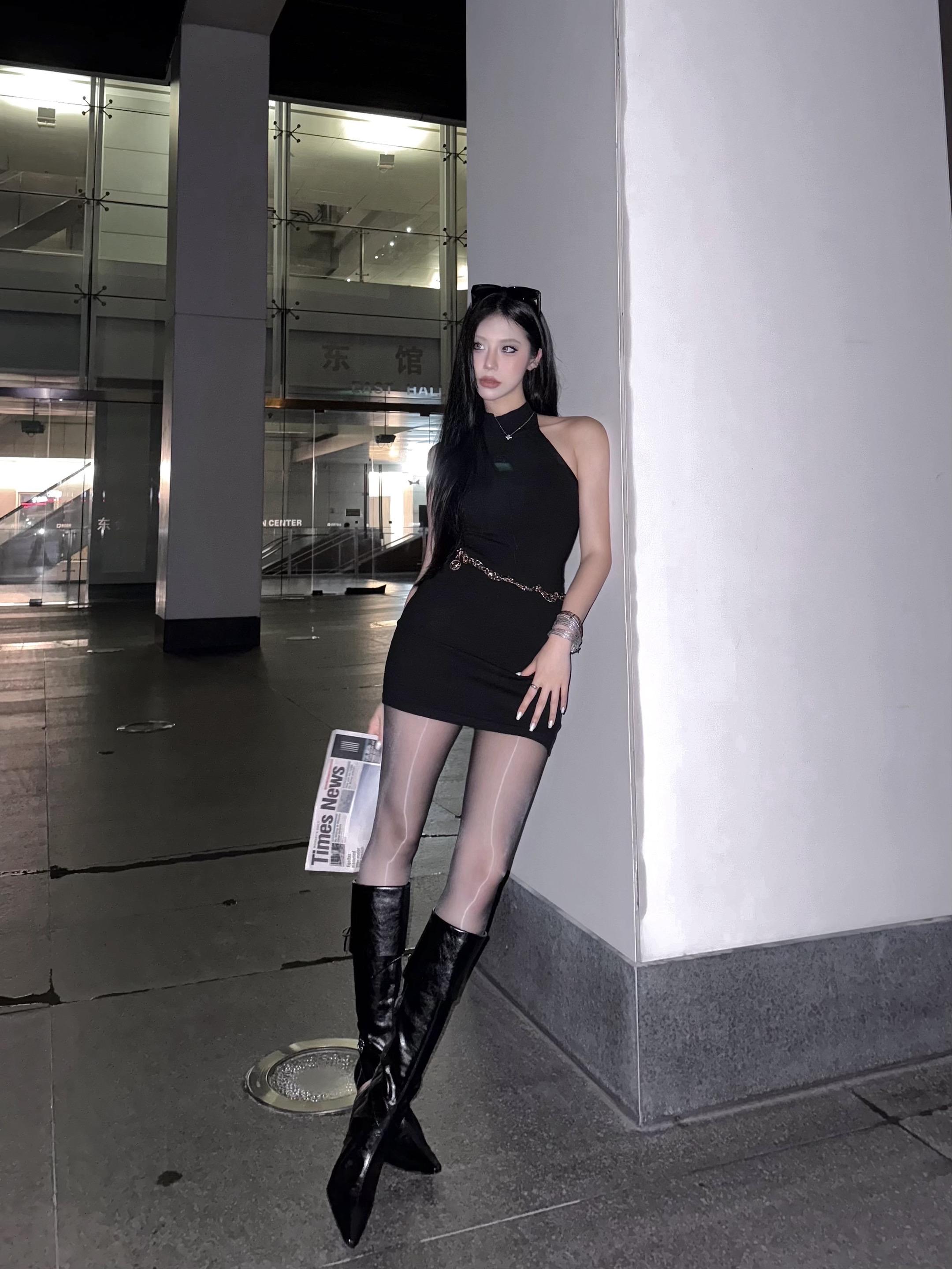 年轻一定要多拍照 老了还能网恋。