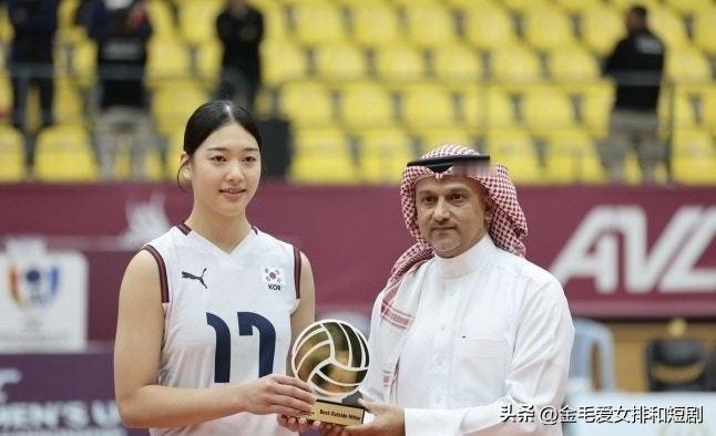 在U16女排亚锦赛上率领韩国队夺冠的“小金软景”孙瑞妍（庆海女中）将在年末度过忙