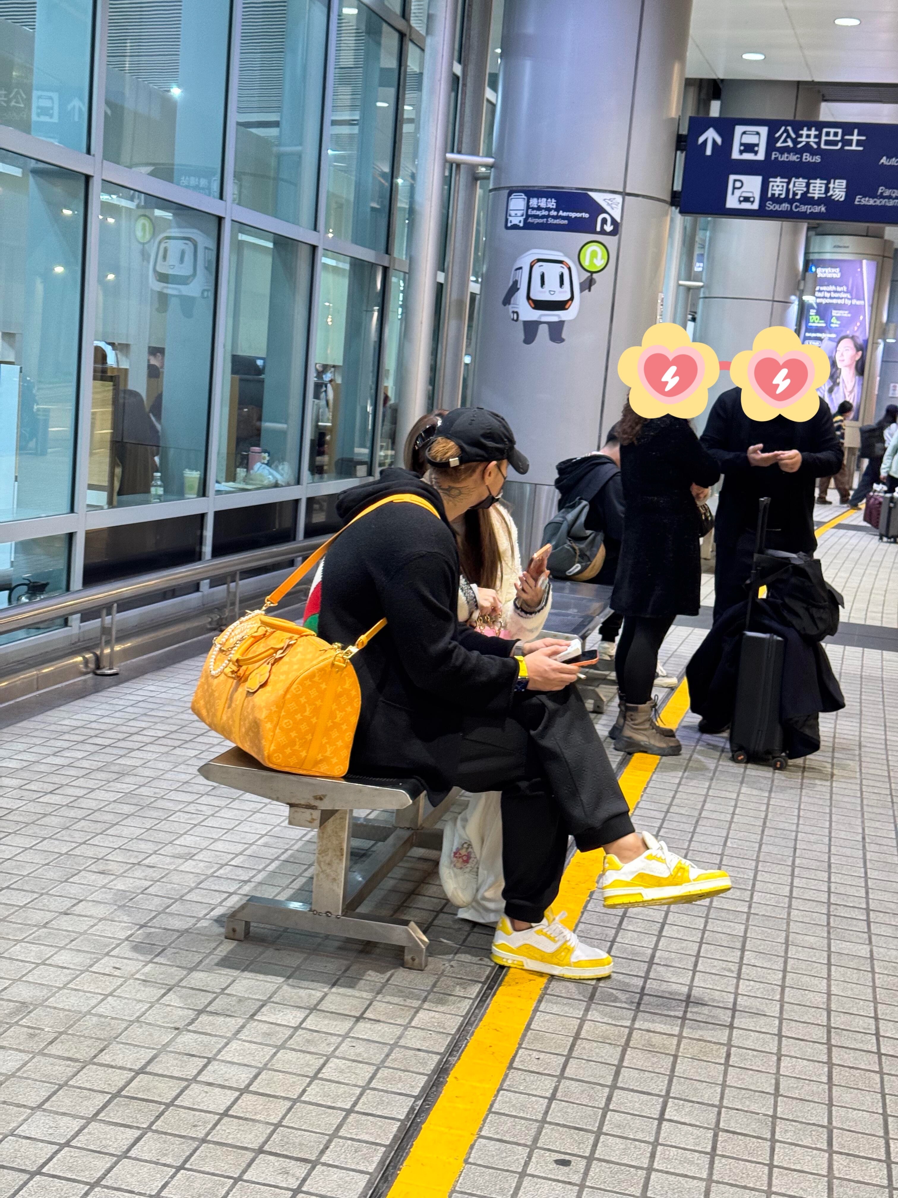 明天会出现在王鹤棣演唱会现场吧澳门机场偶遇黄子韬徐艺洋网友澳门机场偶遇黄子韬徐艺