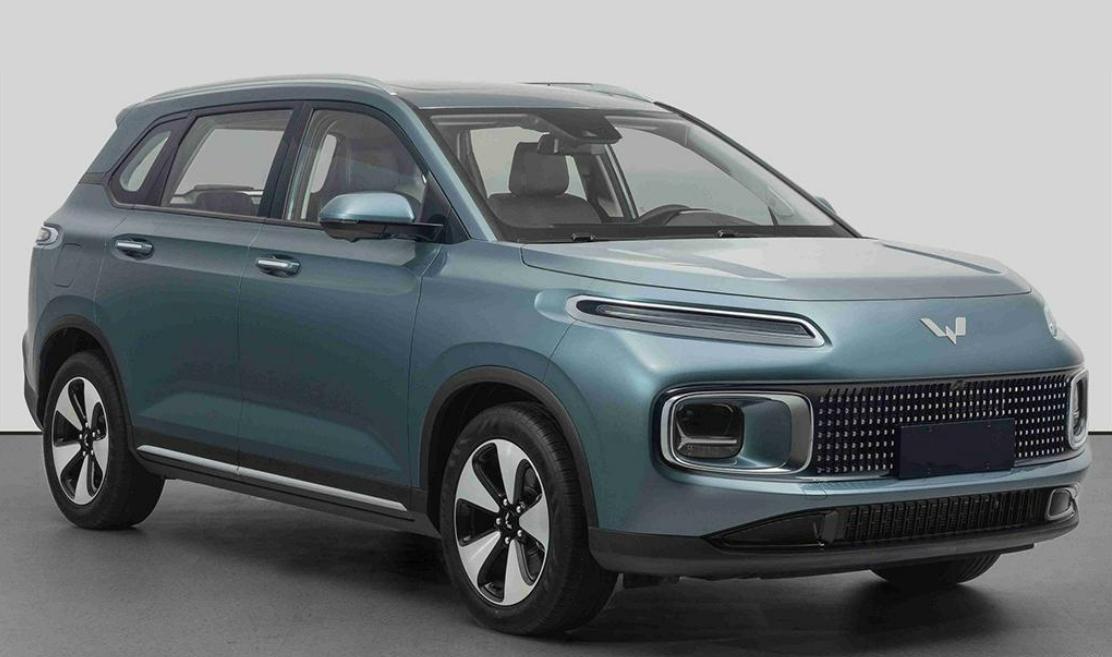 五菱星云将于8月16日亮相，新车定位紧凑型SUV，将搭载2.0L发动机与电机组成