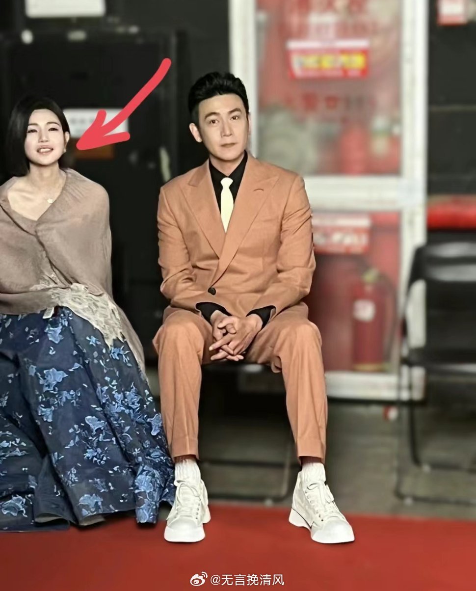 陈妍希要不演小龙女，这颜值还是非常能打的，难怪陈晓那么喜欢。 ​​​