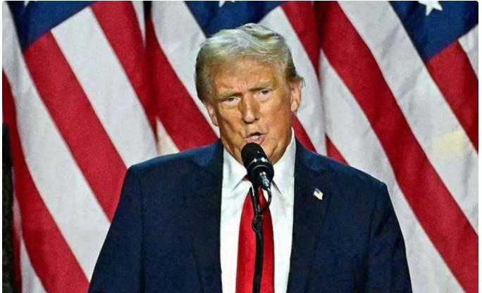 宣布对中国加重税后，美官员称中国推迟通话，特朗普：我在帮中国

中美贸易战仿佛一