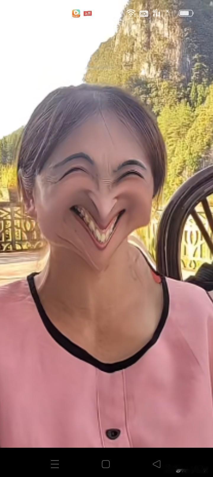 刚刷到的，这女人这形象！我还是头一回看到